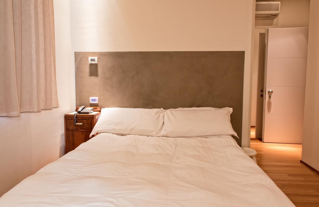 Hotel Country House La Radice チヴィタノーヴァ・マルケ 部屋 写真