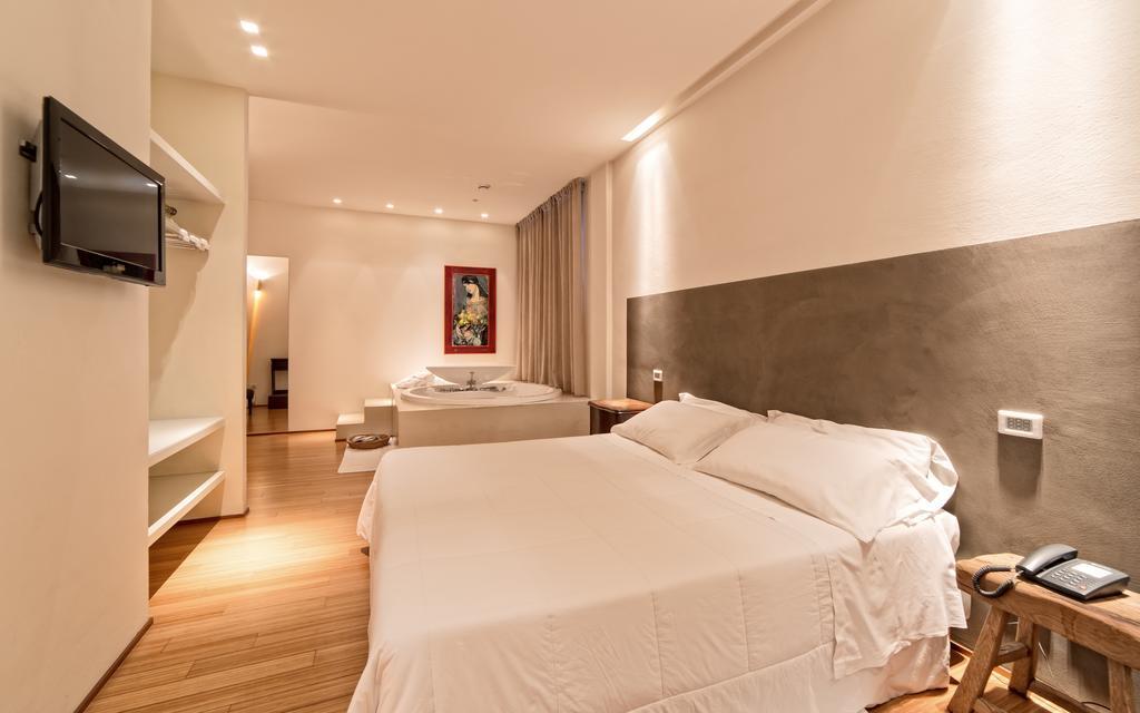 Hotel Country House La Radice チヴィタノーヴァ・マルケ 部屋 写真
