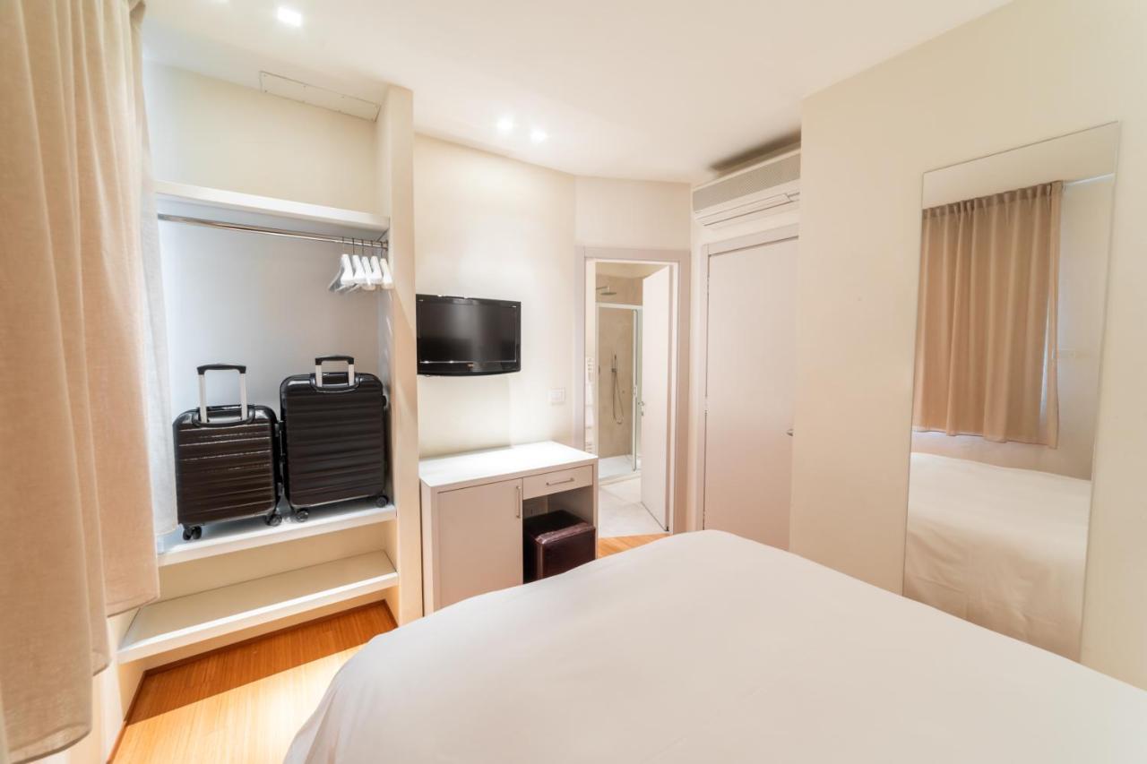 Hotel Country House La Radice チヴィタノーヴァ・マルケ エクステリア 写真