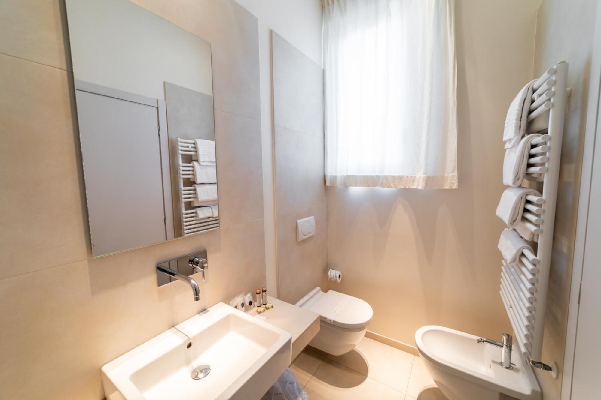Hotel Country House La Radice チヴィタノーヴァ・マルケ エクステリア 写真